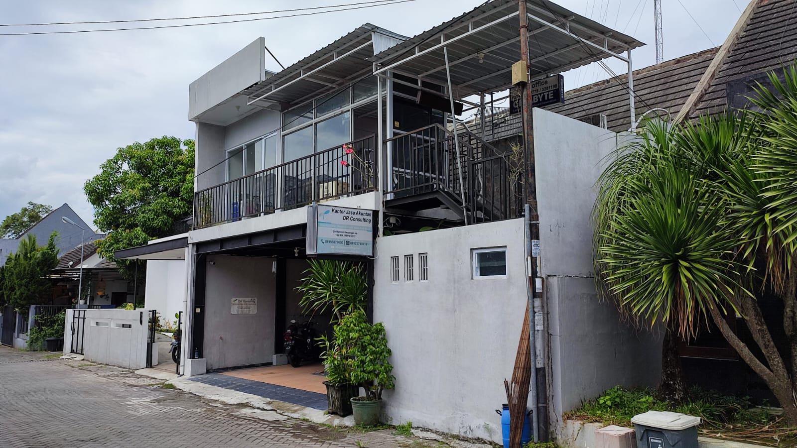 drsisfotokantordepan